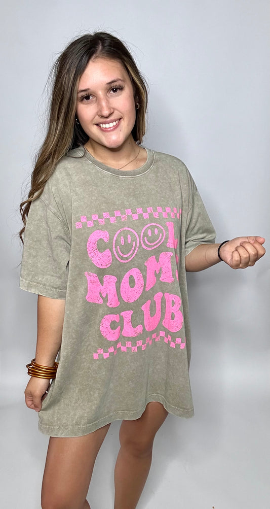 Cool Moms Club Graphic Tee
