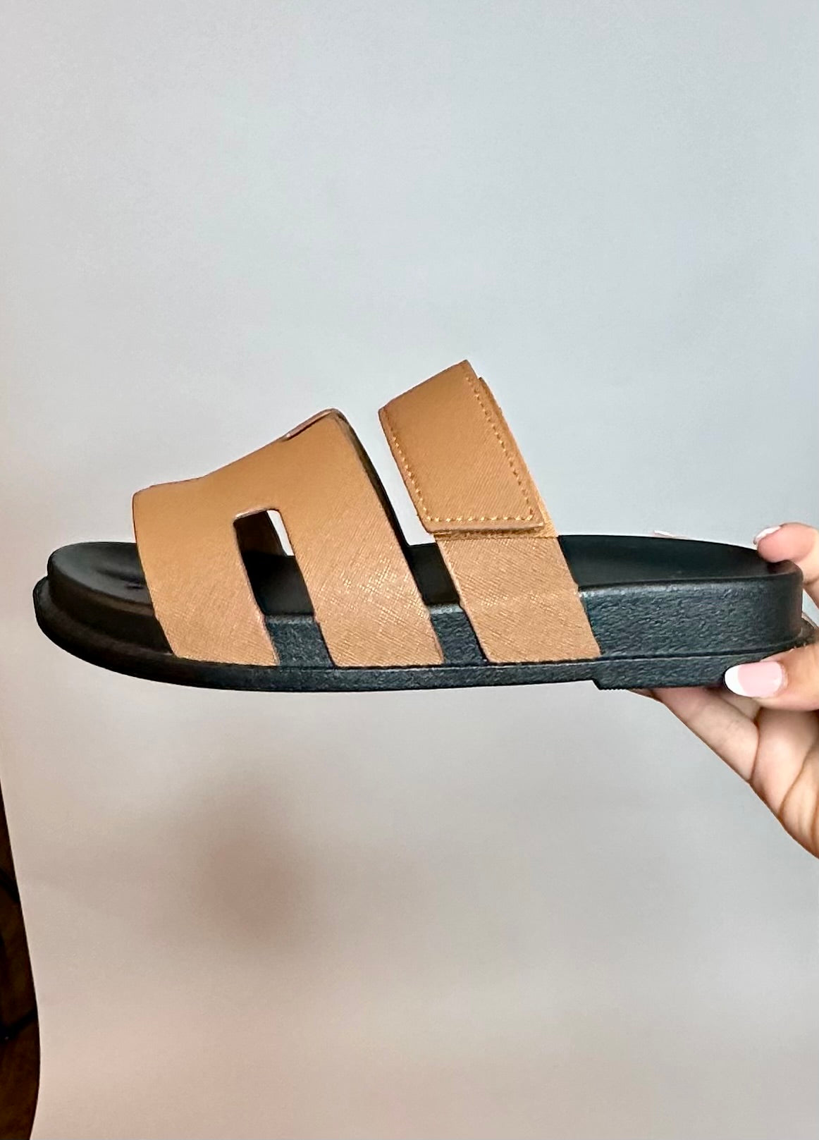 Your Everyday Sandal - TAN