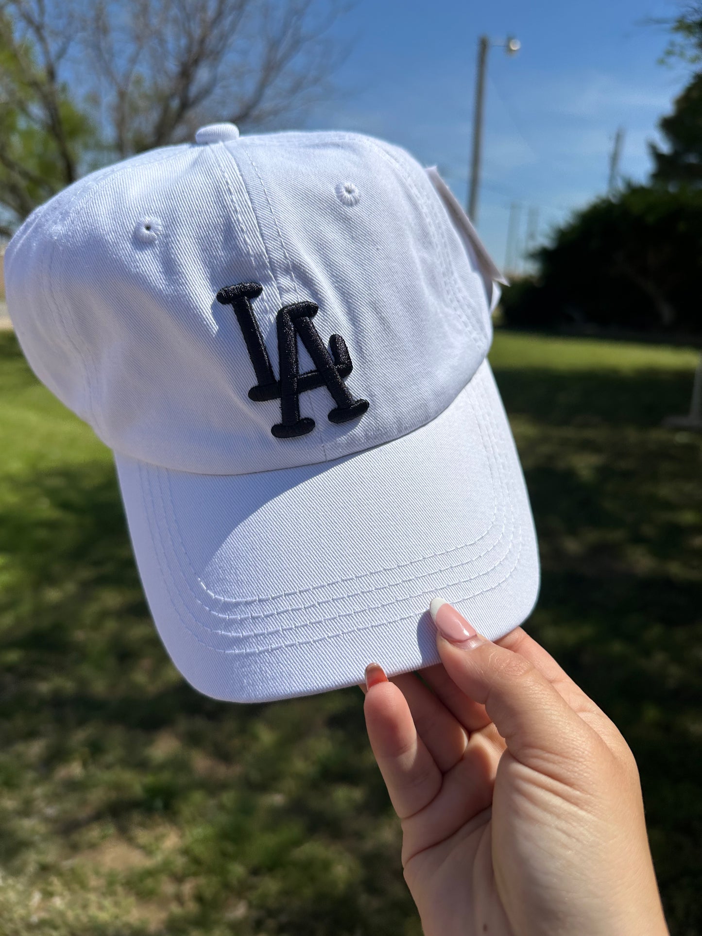 LA Hat - WHITE/BLACK